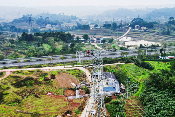 国家电网：加快电网建设 赋能绿色发展-25.jpg