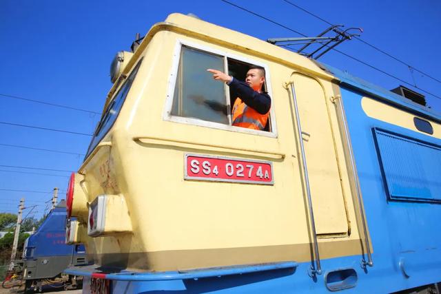 从新手到能手！铁路人有自己的技能宝典！-4.jpg