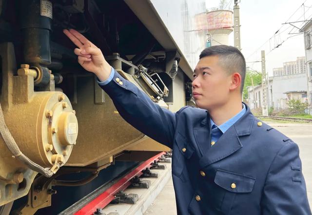 从新手到能手！铁路人有自己的技能宝典！-5.jpg